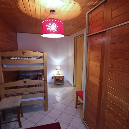 Gite A Avec Terrasse Et Vue Montagne - Fr-1-589-62