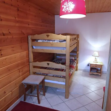 Gite A Avec Terrasse Et Vue Montagne - Fr-1-589-62