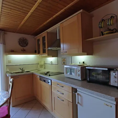 Gite A Avec Terrasse Et Vue Montagne - Fr-1-589-62